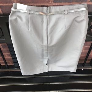 Women’s size 8 khaki skirt * NEW WITH TAGS*